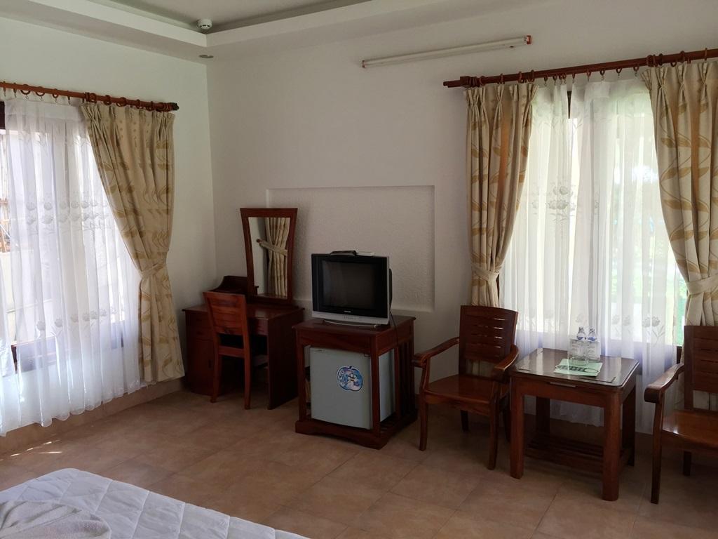 Ngoc Bich Bungalow Hotel Phan Thiet Exterior foto